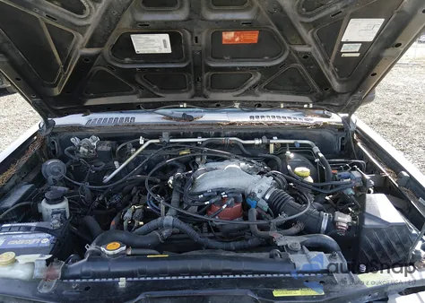 2000 Nissan Xterra Se/Xe z USA, uszkodzony, nr VIN 5N1ED28Y6YC566444